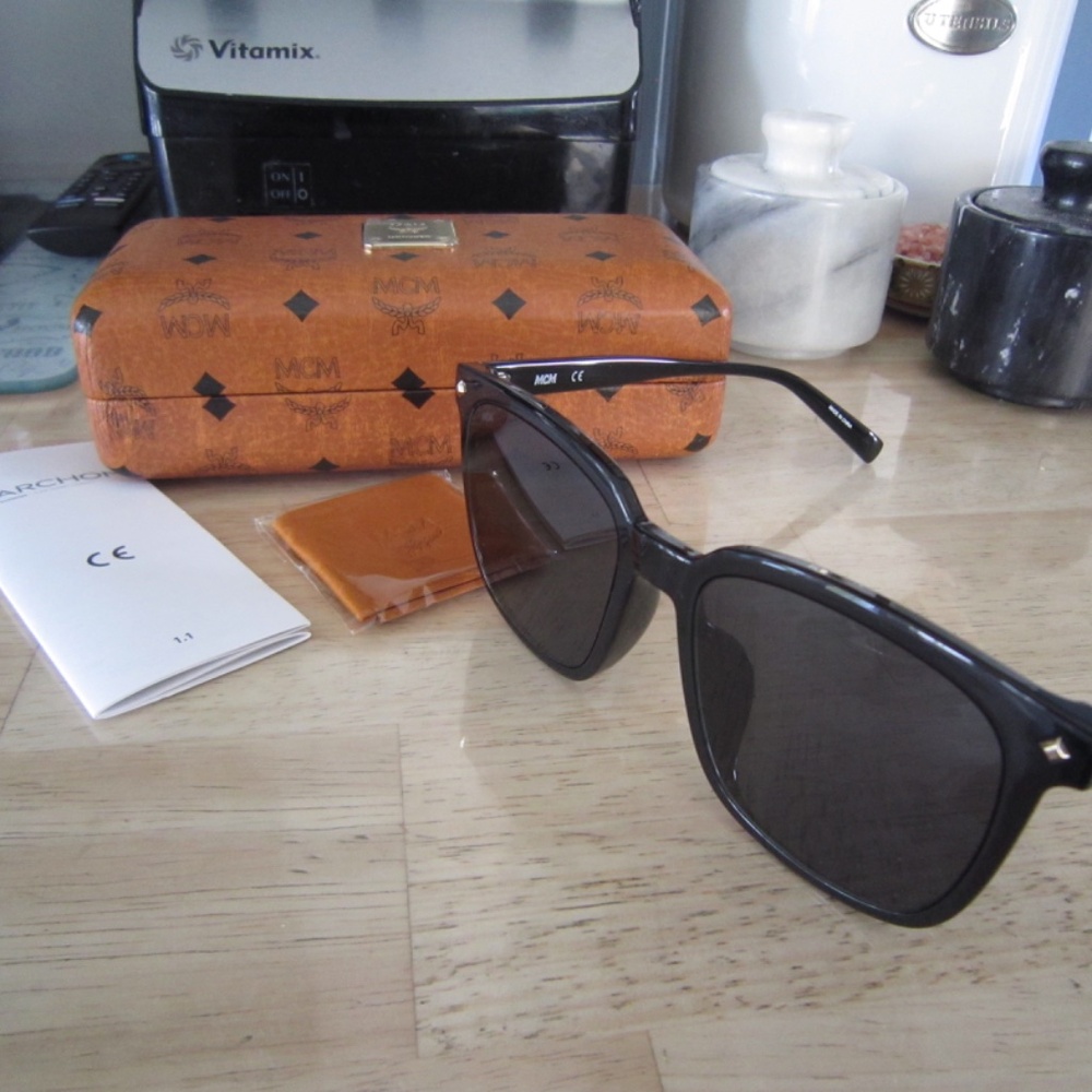 MCM 720SLB Sunglasses, Authentic, In Original Case w/Cleaning Cloth Hardly Worn